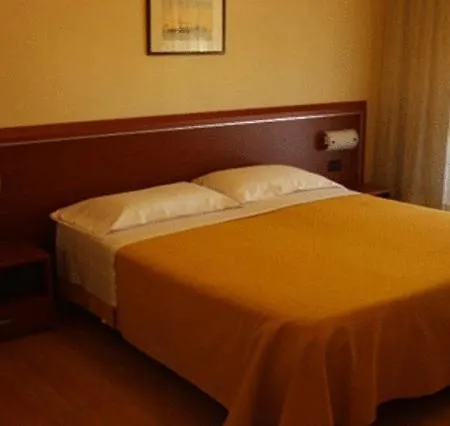 Hotel Derby 3*