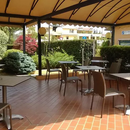Derby Hotel 3*