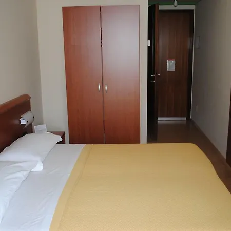 Derby Hotel 3*