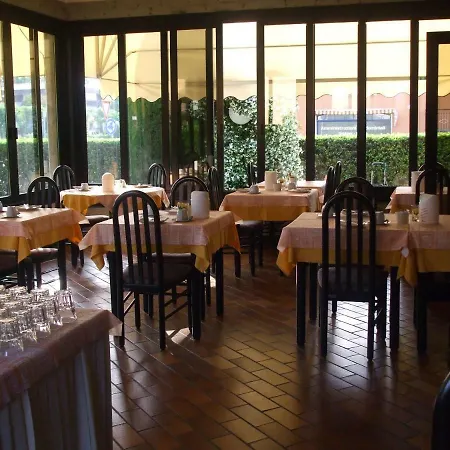 Hotel Derby 3*